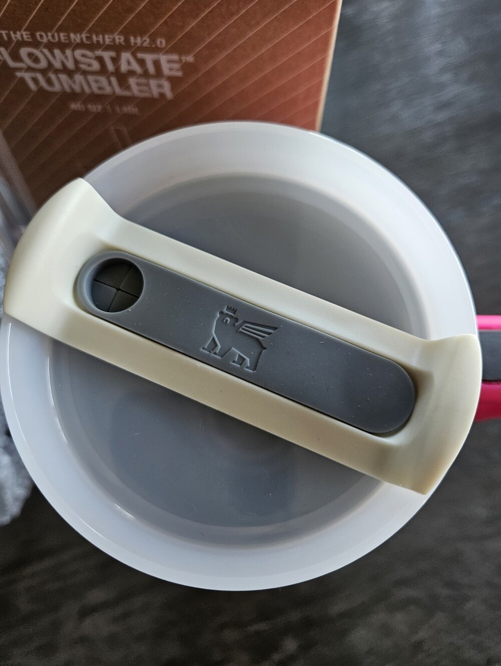 Stanley Pink Quencher H2.0 Travel Tumbler with Handle - Picture 2 of 3